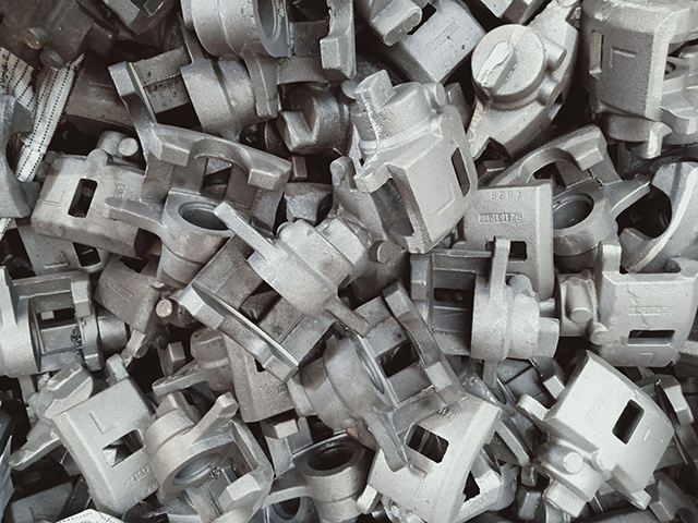 محتوای کربن ریخته گری چدن شکل پذیر چقدر است؟